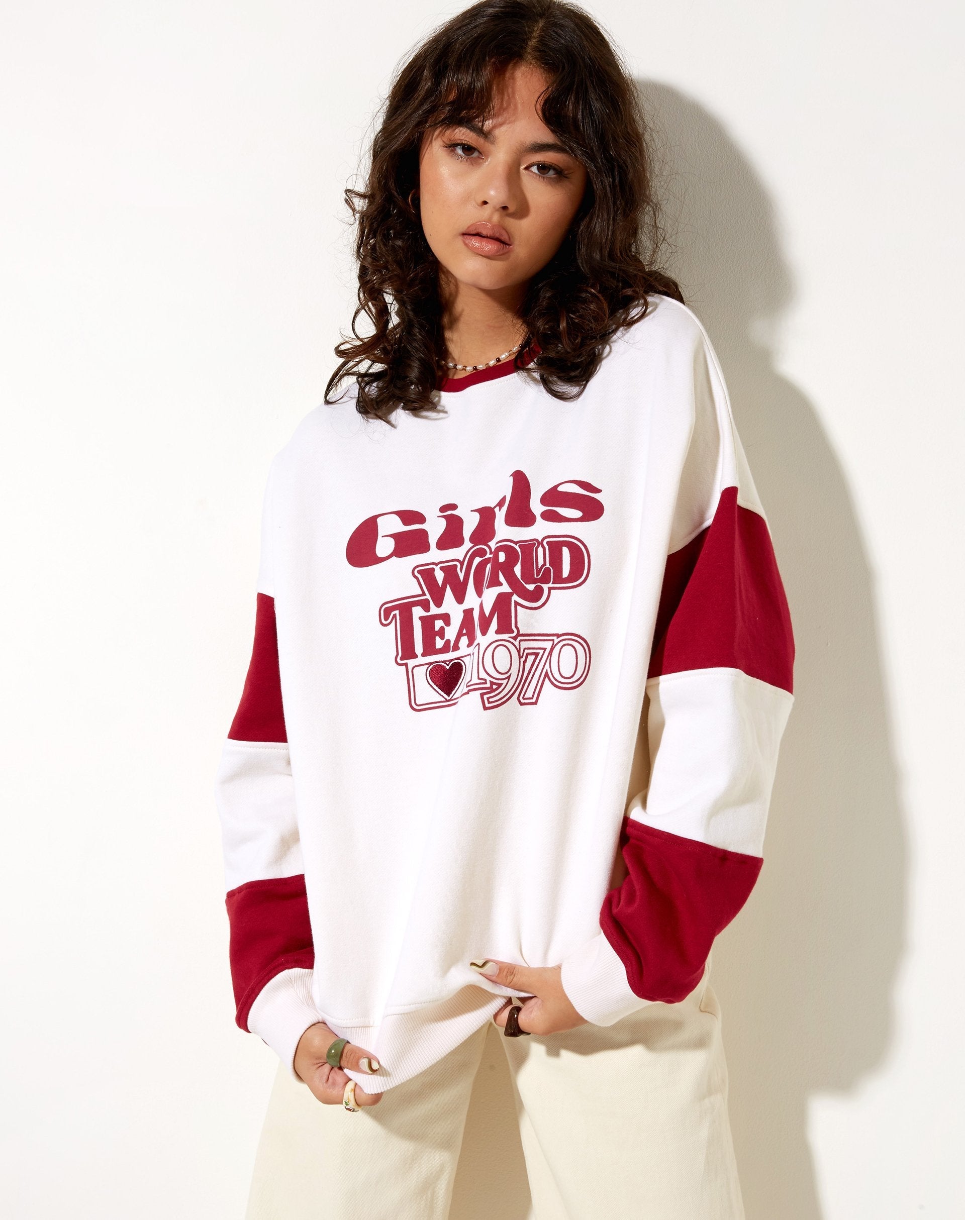 Tetty Sweatshirt in Ivory Red Adrenaline Girls World Team
